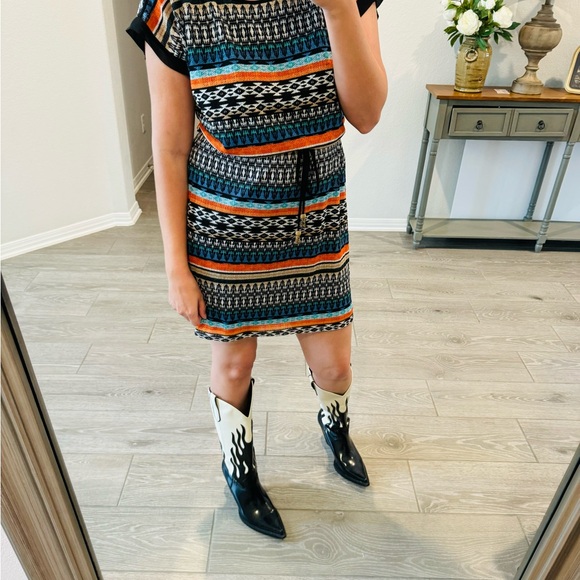 City triangles multi colored Aztec pattern dress. - Picture 2 of 2